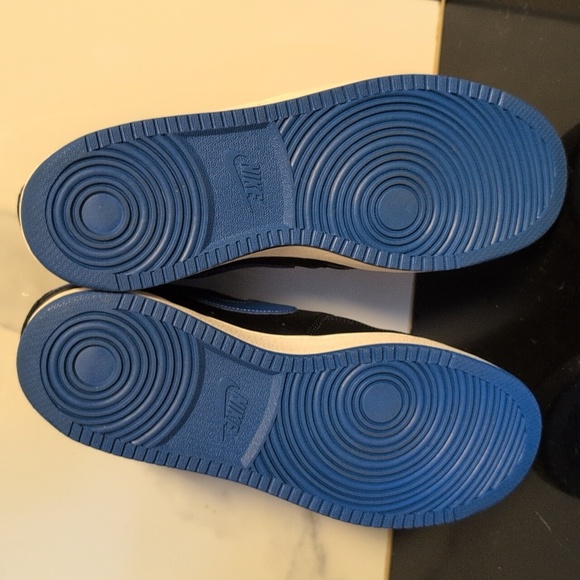 Nike Court Vision Low Black & Blue Sneakers Size 11 Like New - Picture 9 of 9